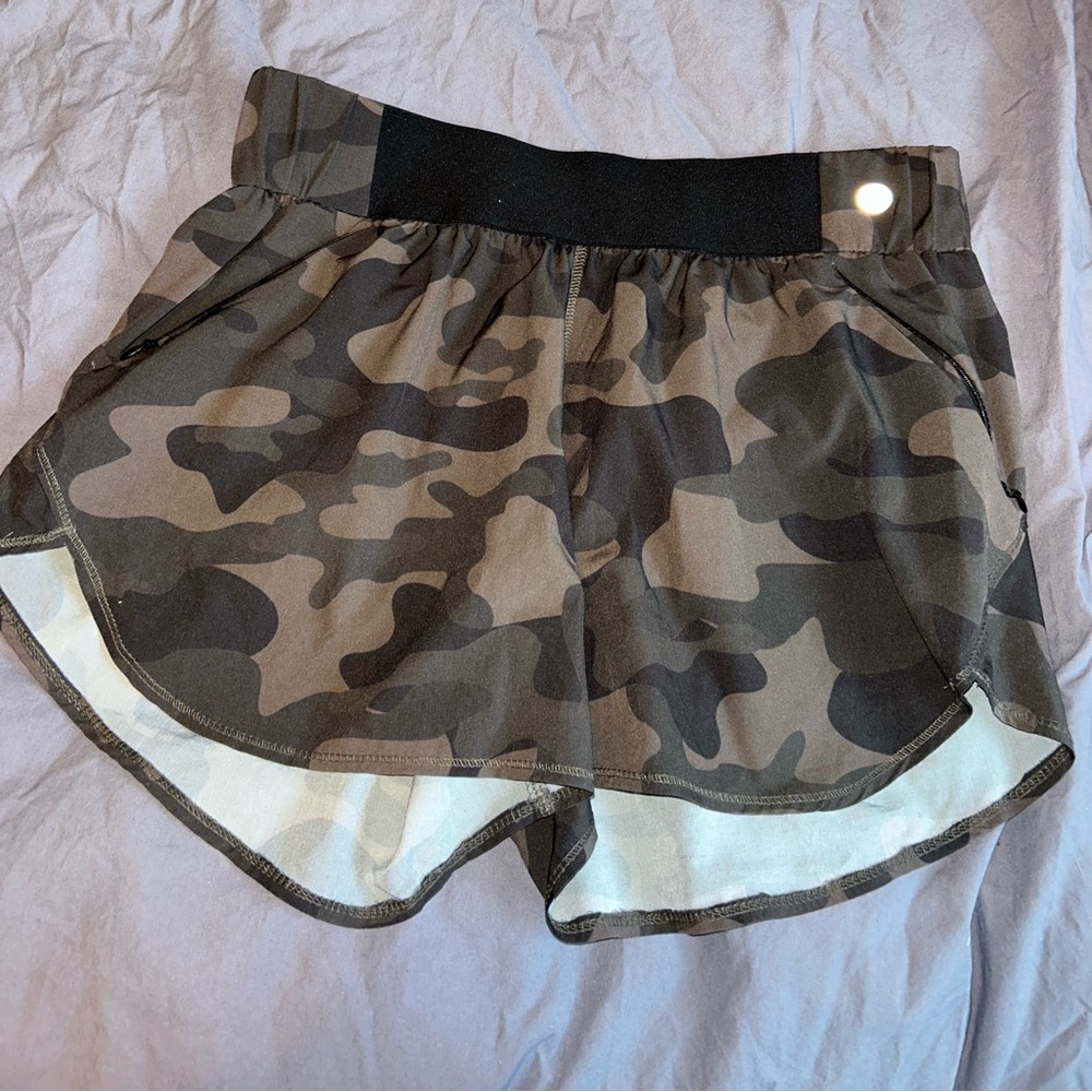 Senita camo running shorts with liner women’s medium